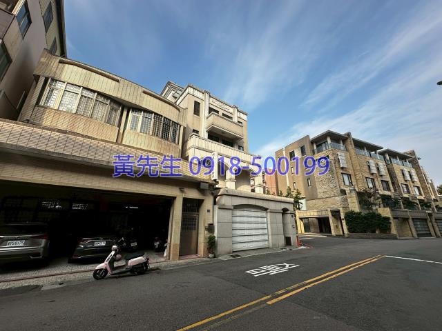 東區拍賣透天-1